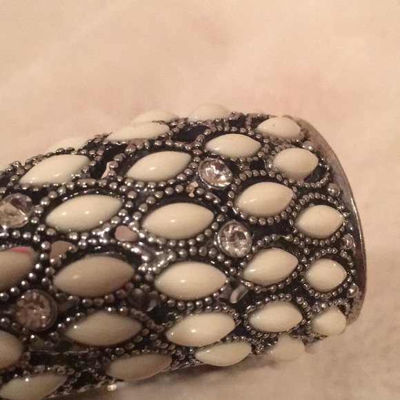 Statement bracelet - Picture 4 of 4